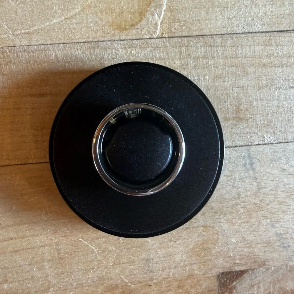 Oura Black and Silver Charger Lid